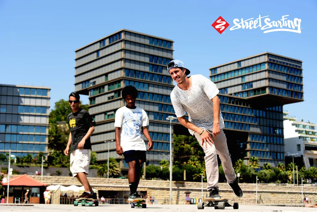 Longboard Street Surfing Freeride Dropthrough 39' Curve Holy Cube