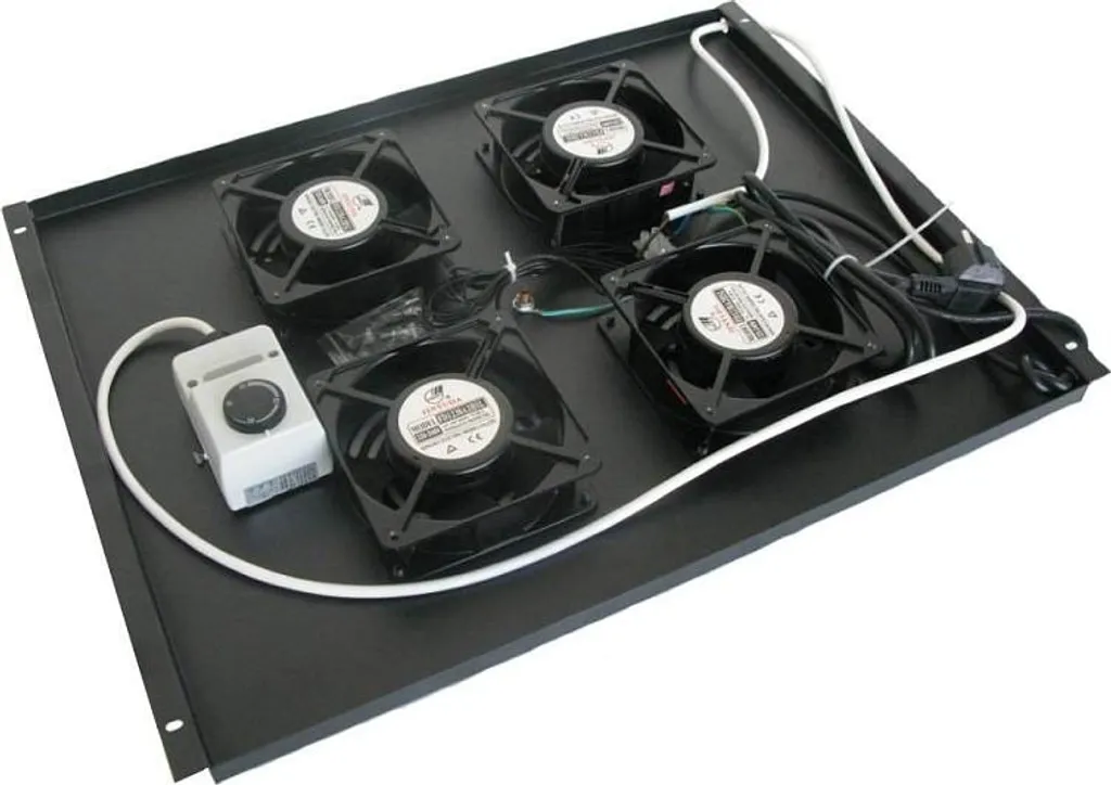 Raffredda il tuo Rack con XtendLan: 4 Ventole, Termostato e Zero Pensieri