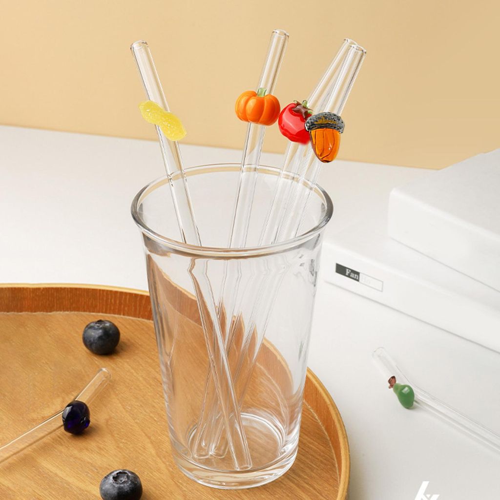 Trinkhalm aus Glasstrohhalm in Fruchtform mit Zitronen-, Erdbeer- und Kirschmotiven. Wiederverwendbarer Trinkhalm für Säfte, Smoothies und Limona...