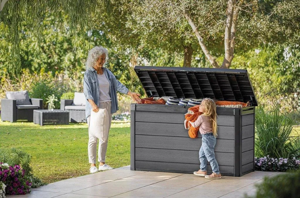 Cabanon de jardin Keter Cortina 757 aspect résine gris anthracite
