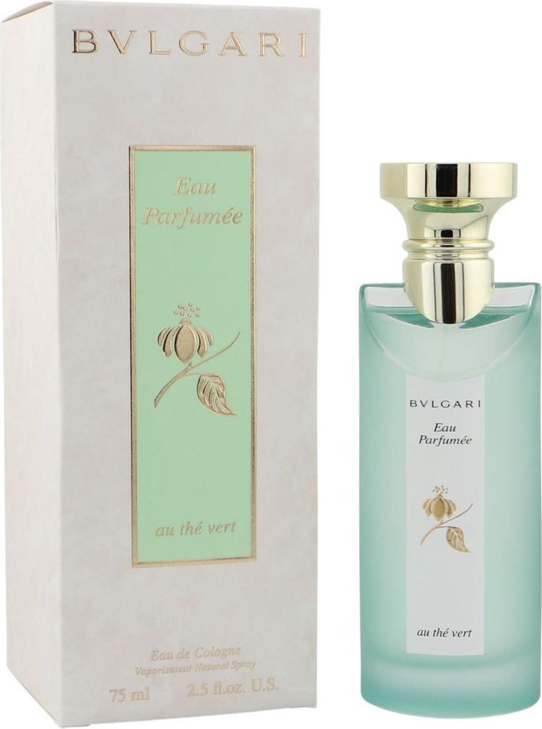 Bvlgari Eau Parfumée au thé vert – hellgrüne Parfumflasche neben passender cremegrüner Verpackung mit goldenen Details.