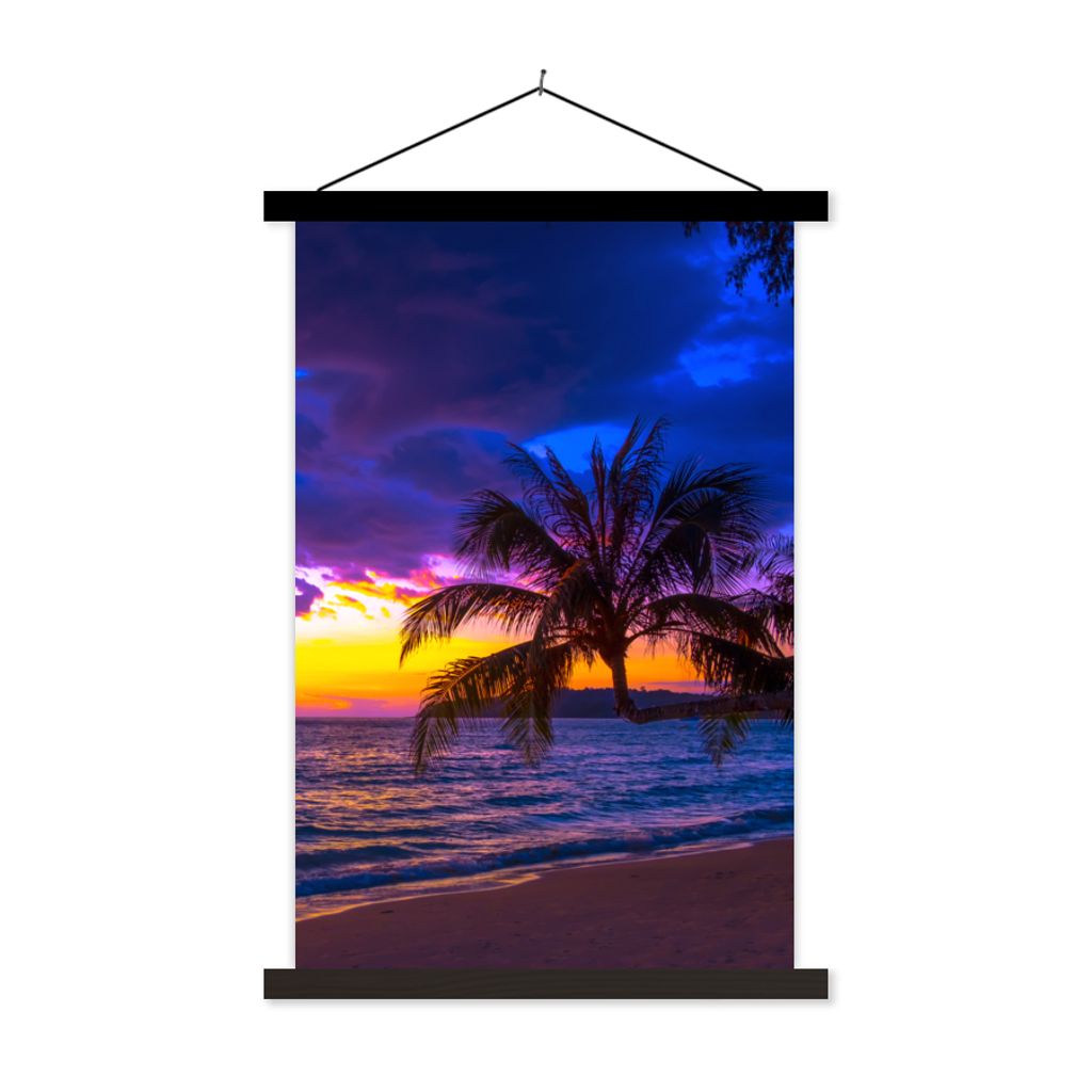 MuchoWow Textilposter Palme - Lila - Sonnenuntergang - Strand - Meer 60x90 cm mit schwarzem Rahmen - Poster Wohnzimmer
