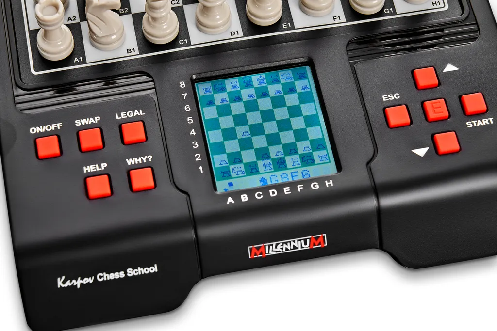 Ordinateur d'échecs interactif Millennium Karpov avec coaching vocal - 7