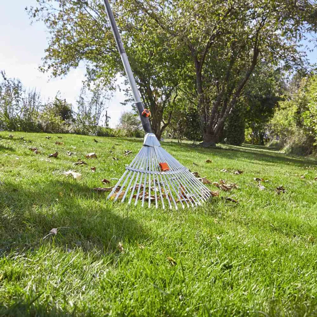 Brosse de jardin large 30-50 cm Combisystem GARDENA haute qualité - 24