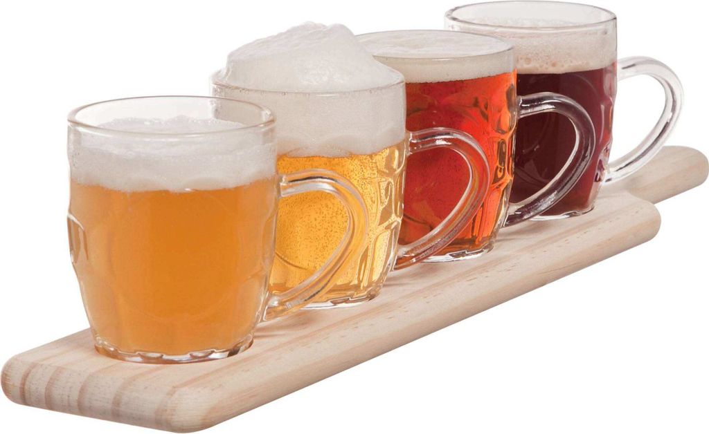 Cosy & Trendy Holzbrett mit 4 Bierkrügen