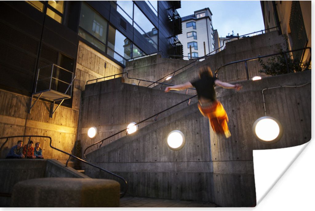 MuchoWow Poster Ein Mann übt Parkour 180x120 cm - Fotoplakat