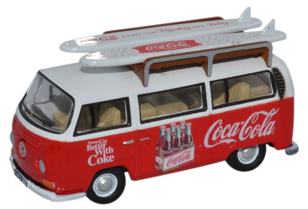 Modelbus vw bay window coca-cola with surfboards 1:76 Productafbeelding 