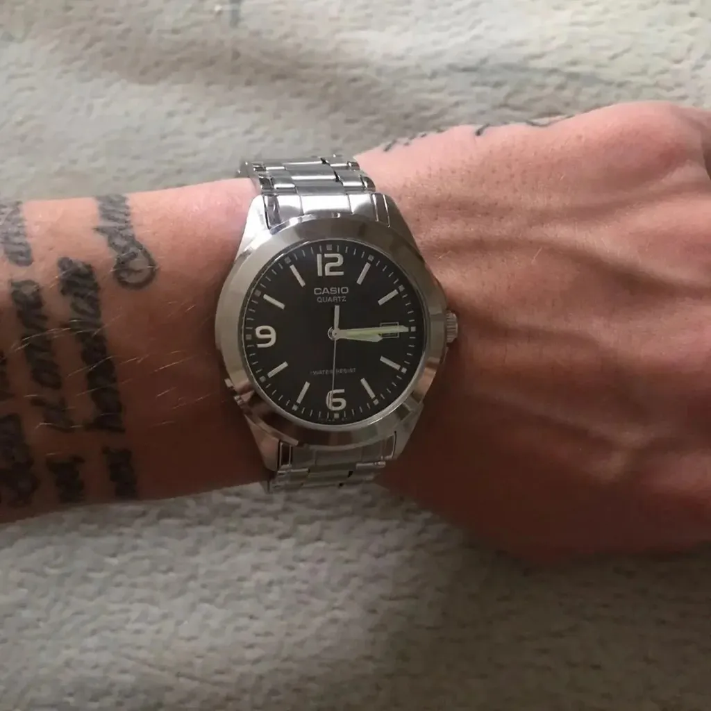 Casio MTP-1215A-1A2DF: Il Regalo Perfetto per un Uomo di Classe - 6