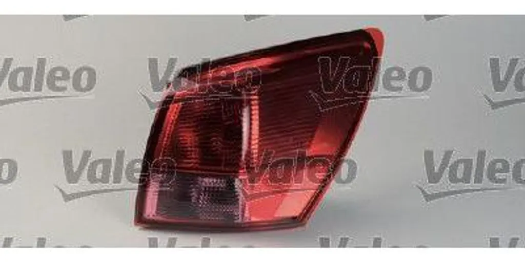 Feu arrière Valeo 043585 pour Qashqai J10 OE 26555JD000 de qualité