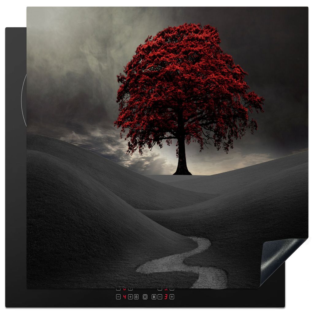 KitchenYeah Herdabdeckplatte Ein Schwarz-Weiß-Foto mit einem großen roten Baum , 78x78cm, Küche Deko, Glaskeramikkochfeld Herdabdeckung, Abdec...