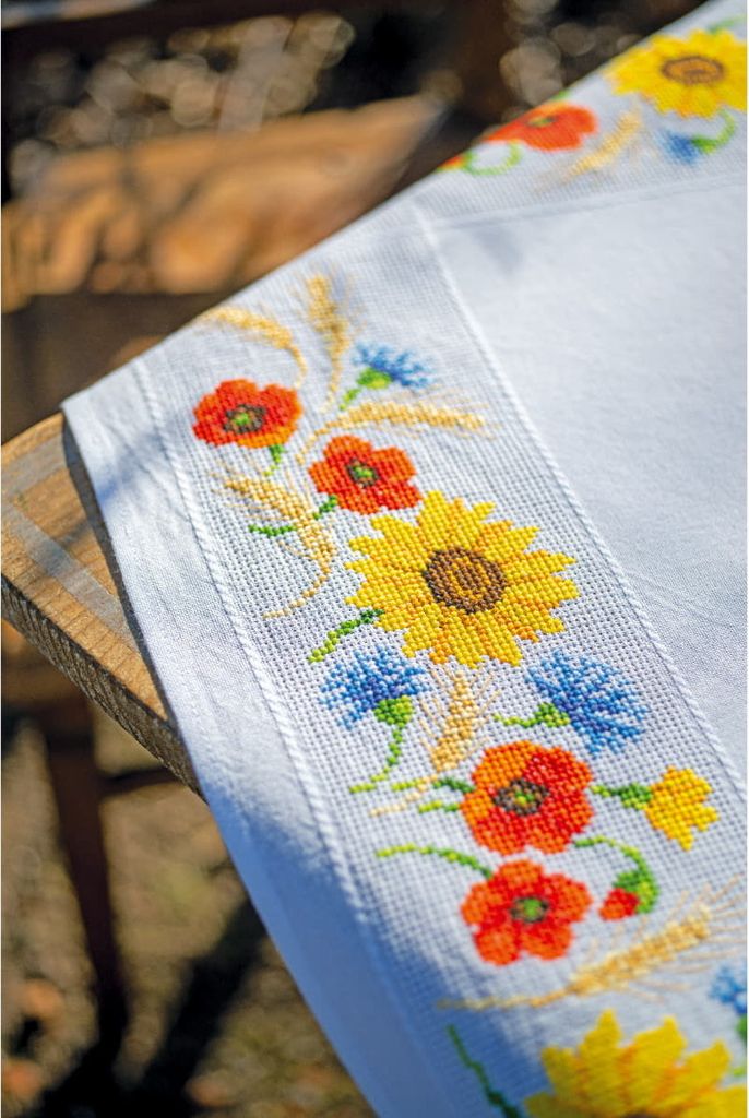Vervaco Tischdecke Kreuzstich Set "Wildblumen", Zählmuster, 80x80cm