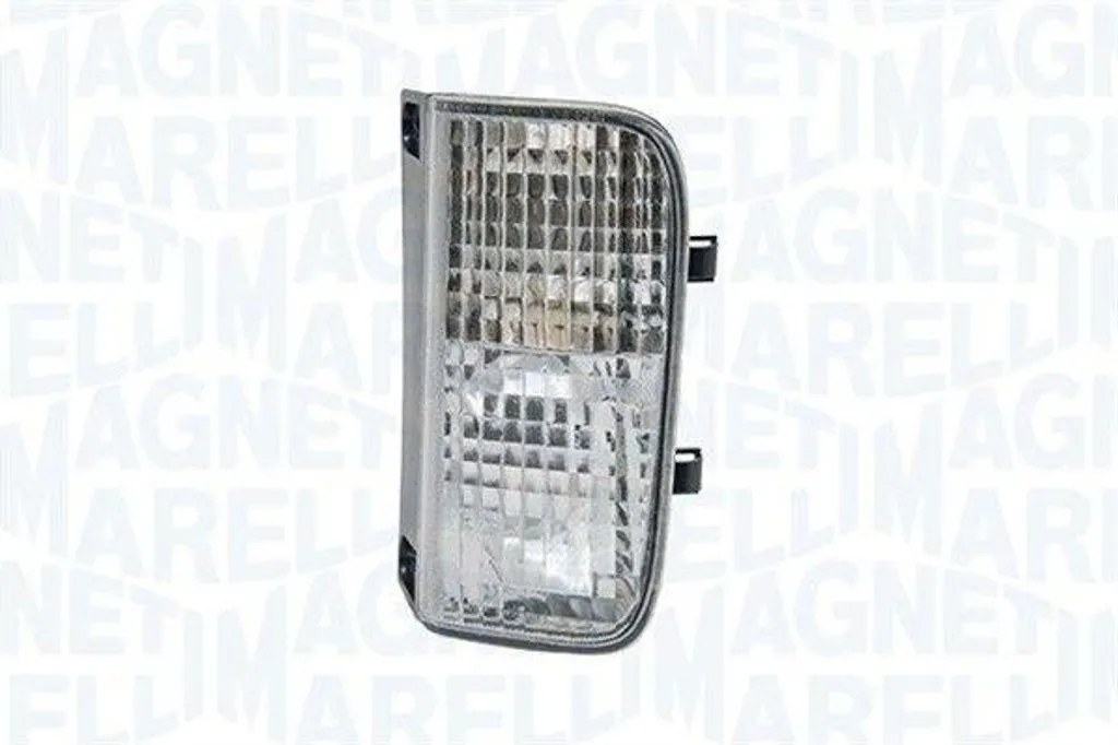 Offerta Fanale Posteriore Magneti Marelli 714025470706 Sx per Trafic