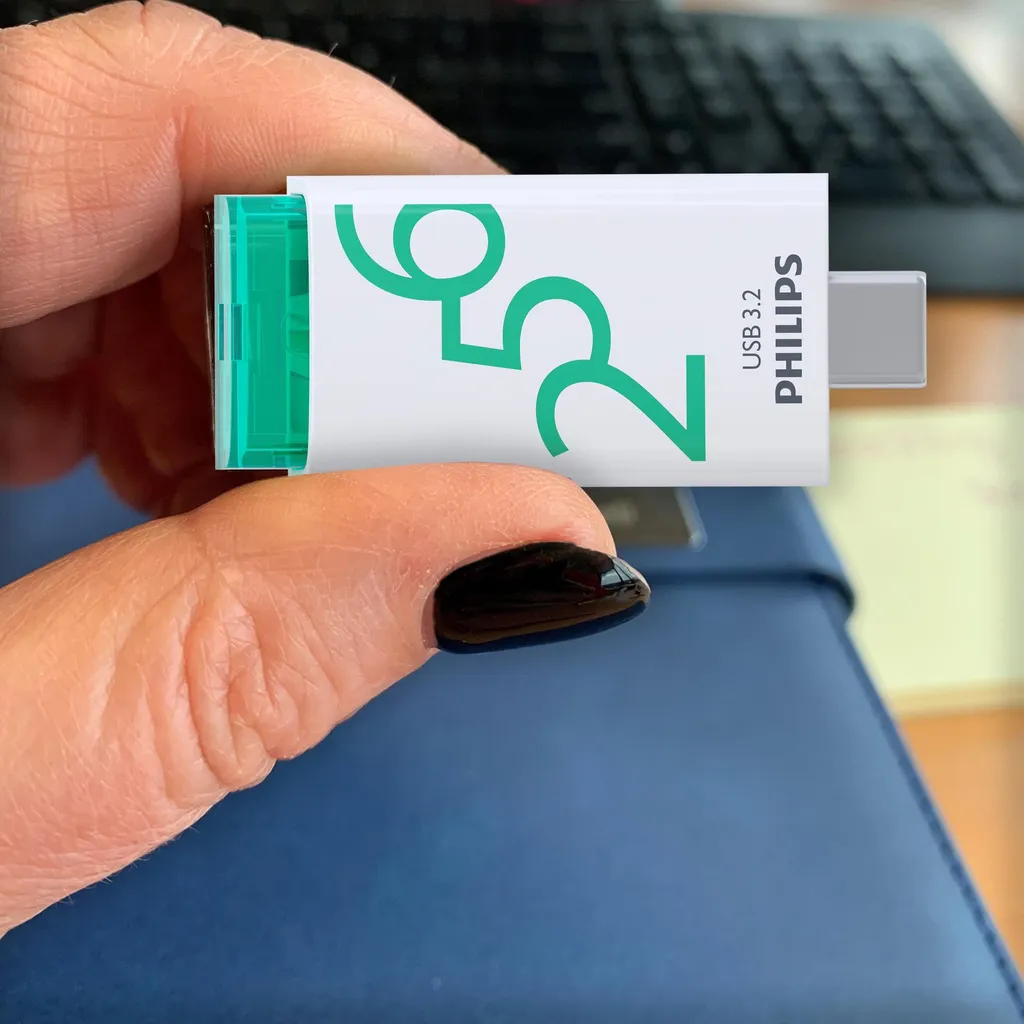 Philips USB-C 256GB Serie Click: Proteggi i Ricordi della Famiglia - 17