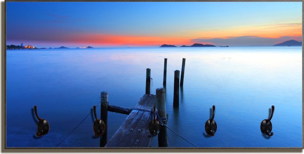 Wallario Flurgarderobe Wandgarderobe aus Holz, mit 5 Haken, Größe 80 x 40 cm, Motiv Steg im Wasser - Abendstimmung am Meer