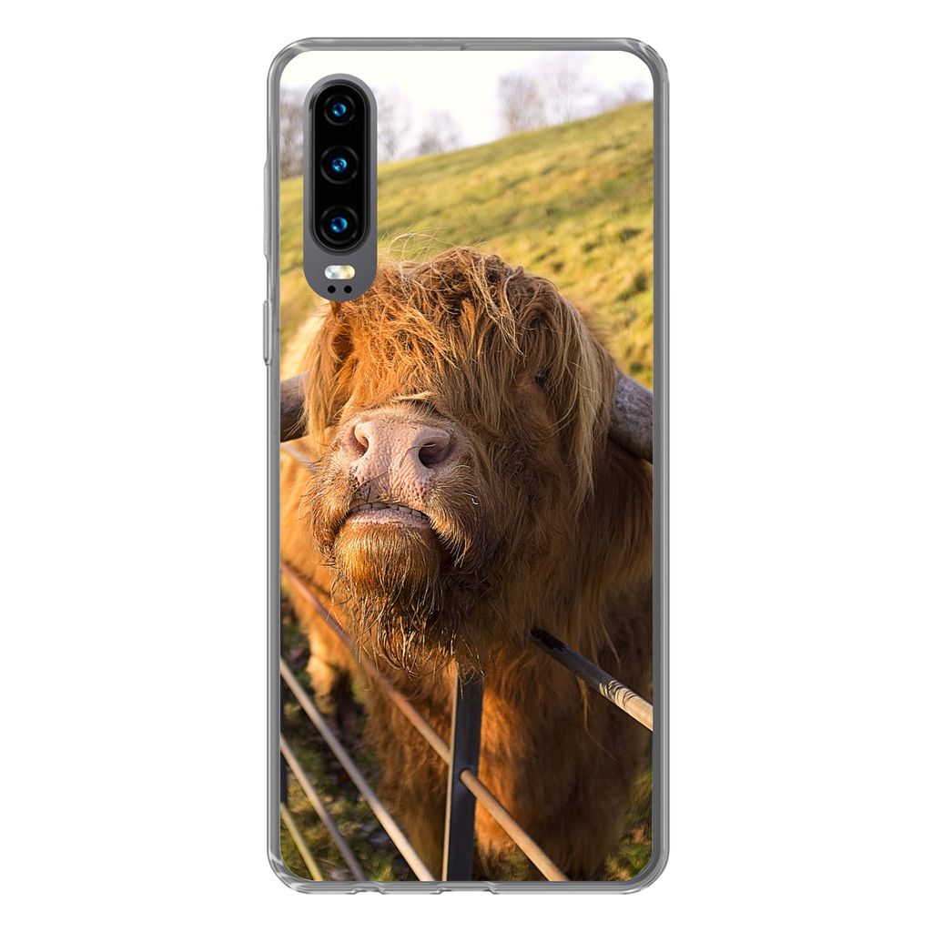 MuchoWow Handyhülle Schutzhülle Hülle für Huawei P30 Scottish Highlander - Zaun - Gras Silikon Softcase Handy Hülle - Kartenbesitzer