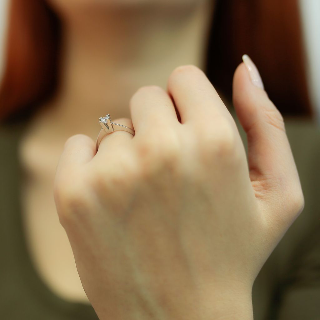 0,17 Carat Diamant Solitär Ring 14 Karat Weißgold