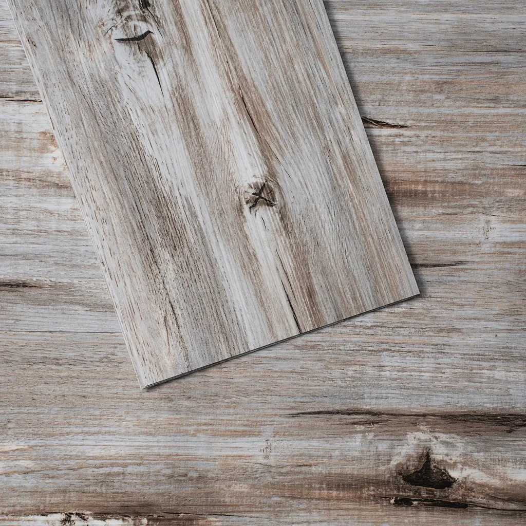 Rénovez votre Vieux Sol sans Travaux : Dalles Vinyle Adhésives Bois DIY