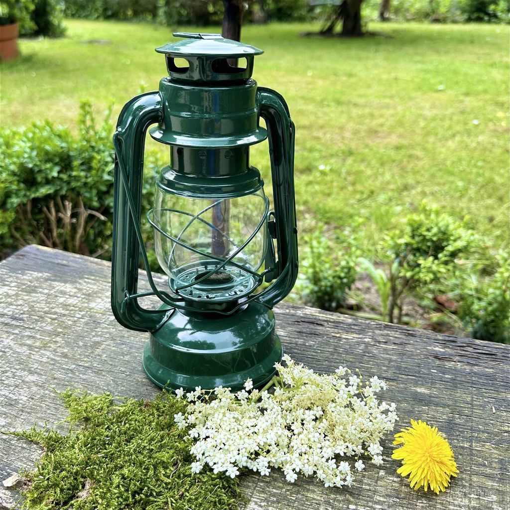 Laterne aus Lackierten Blech - Grün - Windlicht, Kerzenhalter