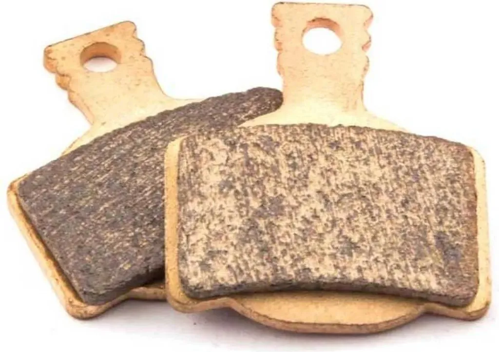 Plaquettes Clarks Magura MT2/4/6/8 organiques marron silencieuses