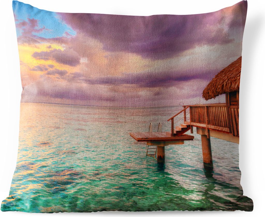 MuchoWow Outdoor Kissen - Bungalow mit Sonnenuntergang auf der Insel Mo'orea - 45x45 cm - Wetterfest - Lounge Kissen - Fotokissen - Dekoratives K...