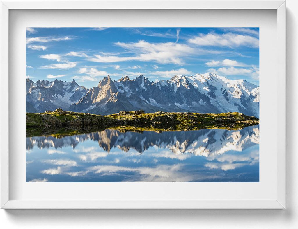 Chamonix-Tal, Französische Alpen– Wandbild mit Rahmen – Gerahmtes Bild – Wanddekoration – 70x50 cm – Schwarz Rahmen