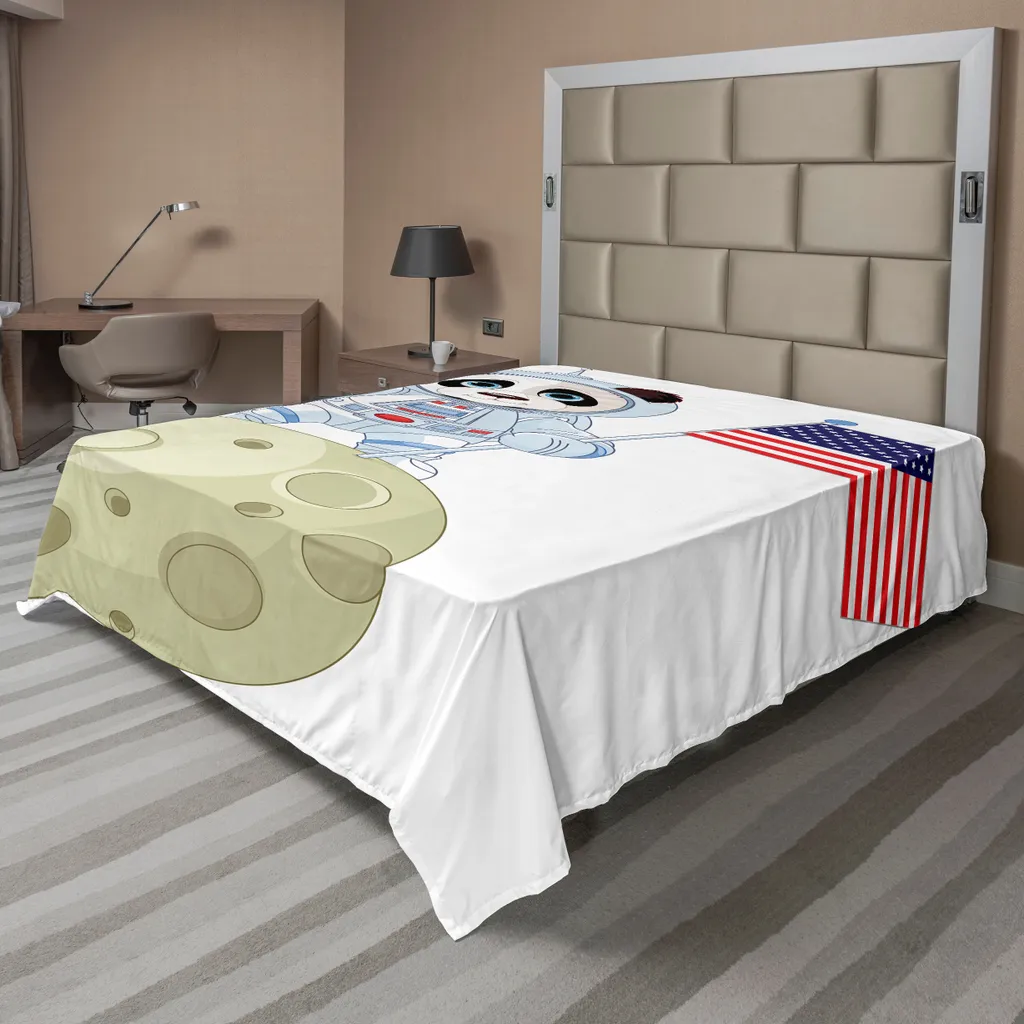 ABAKUHAUS Lenzuolo Panda, Astronauta Panda sulla Luna, Immagine fantasia Moonwalk con bandiera degli Stati Uniti, lenzuolo morbido e confortevole per un letto decorativo 1 pezzo 275 cm x 260 cm, bianco rosso - 1