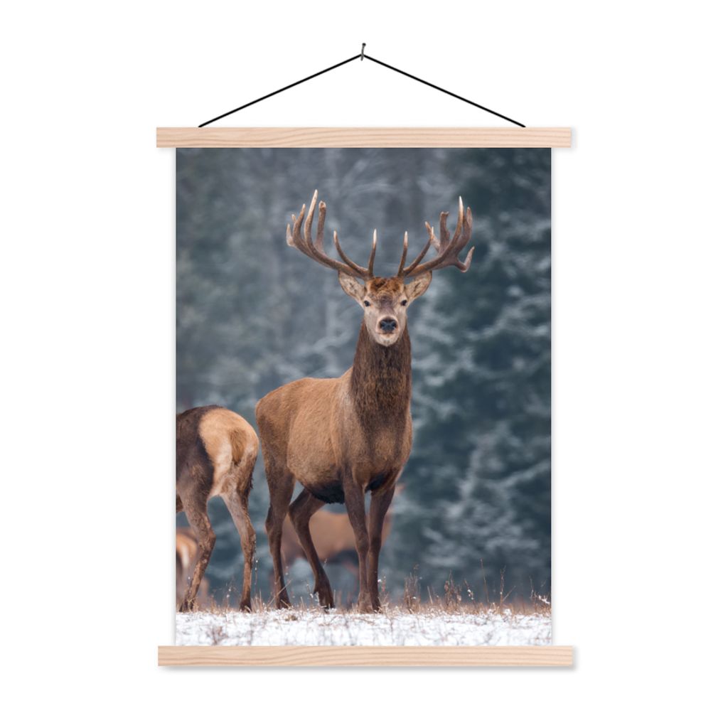 MuchoWow Textilposter Waldtiere - Hirsche - Landschaft - Winter - Schnee - Natur 40x53 cm mit holzfarbenen Rahmen - Schlafzimmer