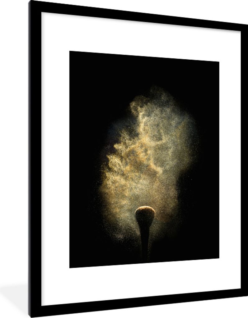 MuchoWow MuchoWow Gerahmtes Poster Goldpulver auf schwarzem Hintergrund 60x80 cm - Poster mit zchwarzem Bilderrahmen - Wohnzimmer - Dekoratione...