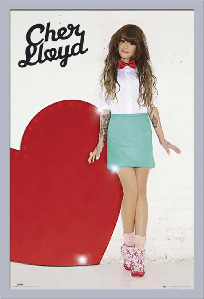 Poster Cher Lloyd Cuore con Cornice Shinsuke Argento Maxi MDF 61x91,5 cm