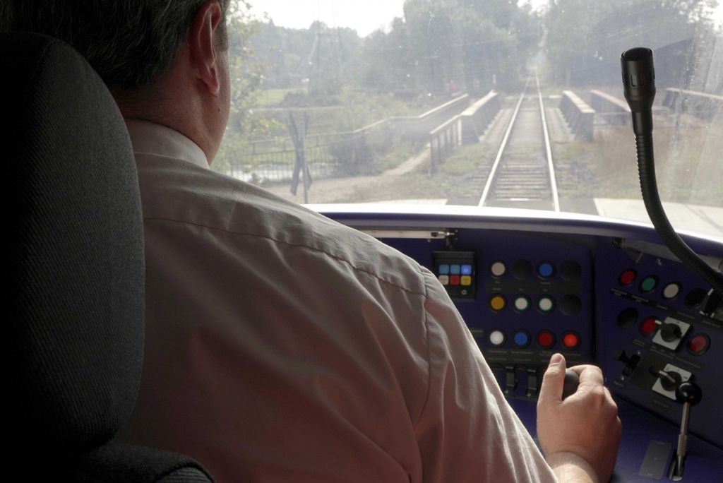 hansepuzzle 14159 - Lokomotive Puzzle, 2000 Teile, Fortbewegung, 90,0 x 60,0cm mit hochwertiger Aufbewahrung, Kartonbox & Beutel