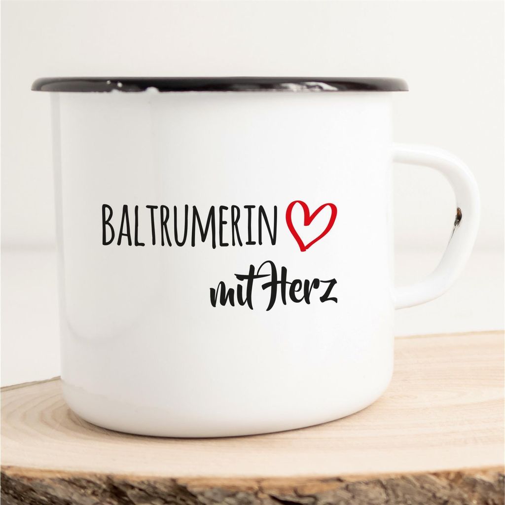 Huuraa Emaille Tasse Baltrumerin mit Herz 300ml Vintage Campingbecher Geschenkidee