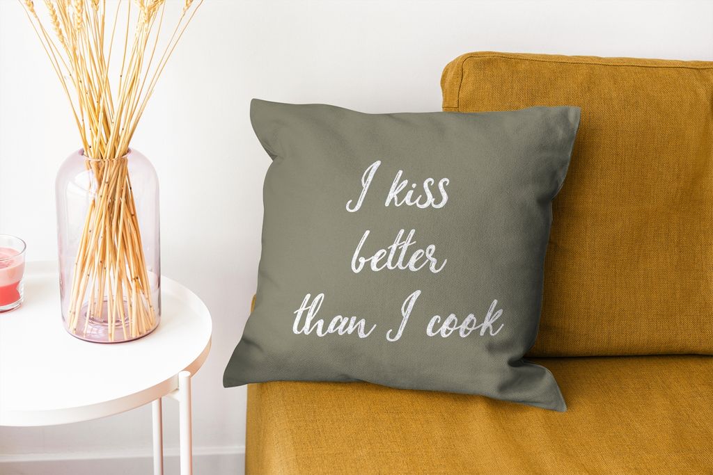 MuchoWow Zierkissen Sofakissen Wohnzimmer Dekokissen 40x40 cm Sprichwörter - Ich küsse besser als ich koche - Zitate - Foto Kissen - Schlafzimm...