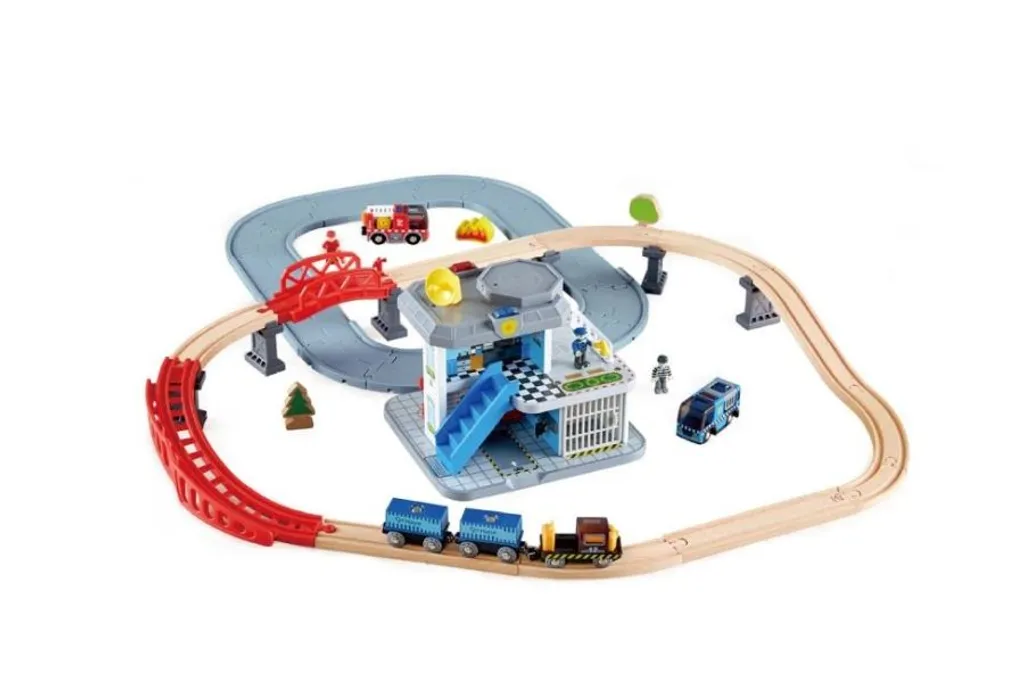 Hape E3736 : Un centre de secours robuste pour des heures de jeu calme - 2