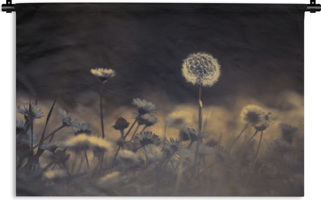 MuchoWow Wandteppich Wandbehang Nahaufnahme Löwenzahn in einem Blumenfeld 90x60 cm Tapisserie Dekoration Wandtuch - Wandskulpturen - Bildteppich