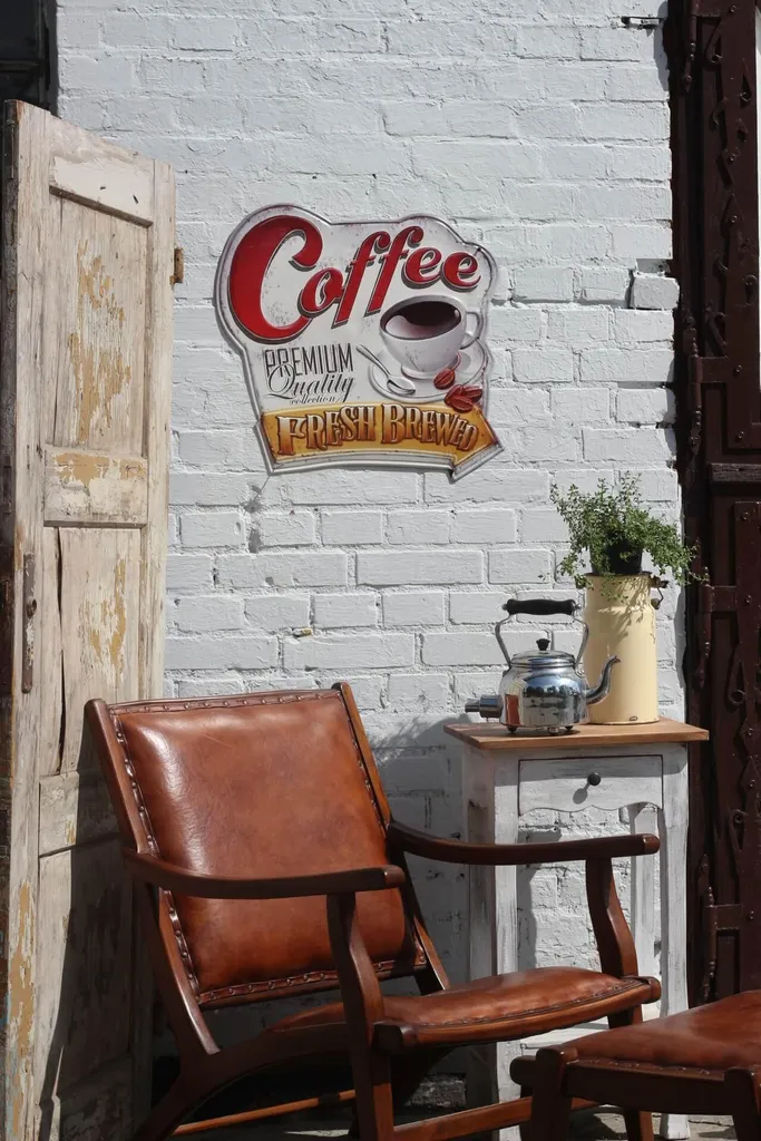Plaque de café vintage : Décoration murale robuste style rétro tôle