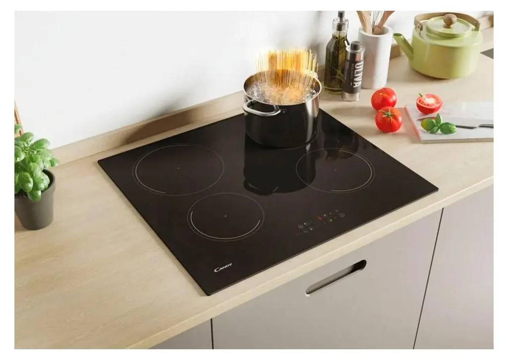 Table à induction Candy 7200W avec commandes tactiles et minuteur - 2
