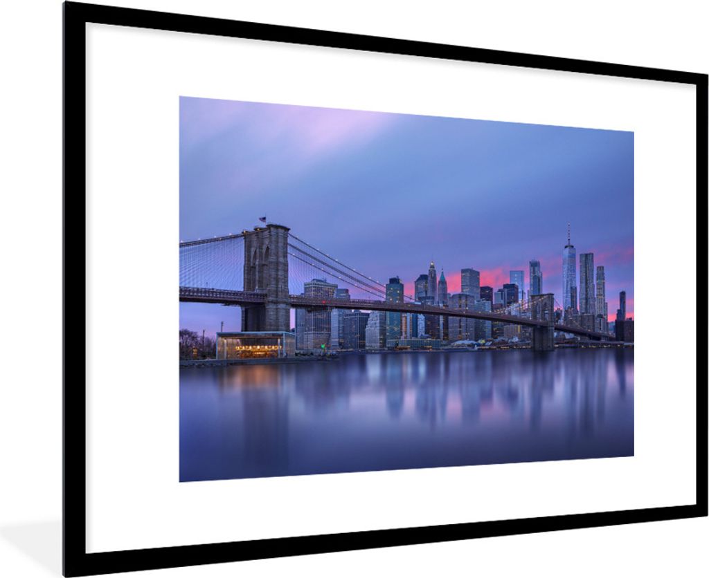 MuchoWow Gerahmtes Poster New York - Wasser - Brücke 90x60 cm - Poster mit Schwarzem Bilderrahmen Wandposter Rahmen Foto Bilder - Wanddekoration...
