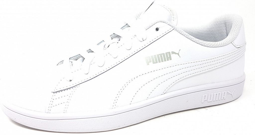A white Puma Smash V2 L sneaker is shown from a side angle against a white background.