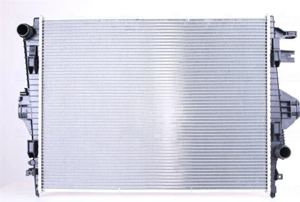 Radiateur moteur Nissens 65297 OE 7P0121253A pour Cayenne et Touareg