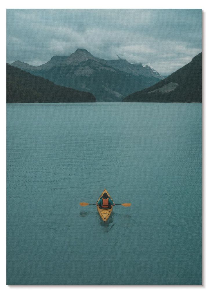 POSTER - 59x84 cm (A1) - Mana - Türkisfarbener See, Kajakfahrer, Berge, friedliche Harmonie - Wandbild für Wohnzimmer Schlafzimmer & Flur, Modern...