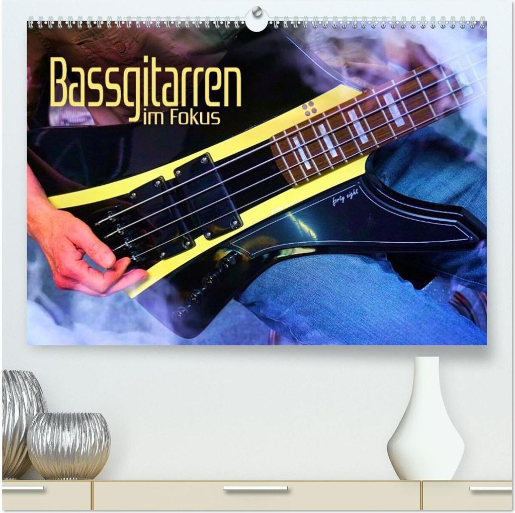 Bassgitarren im Fokus (hochwertiger Premium Wandkalender 2026 DIN A2 quer), Kunstdruck in Hochglanz