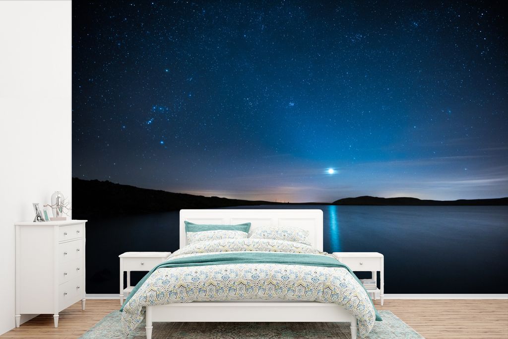 MuchoWow Fototapete für Wohnzimmer oder Schlafzimmer Wandtapete Vinyl Motivtapete Sternenhimmel - Wasser - Mond - 330x220 cm - Fototapeten