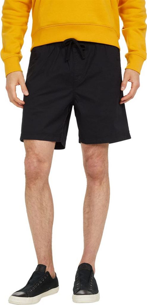 Vans Shorts VN0A5FKDBLK1 in Black color size medium