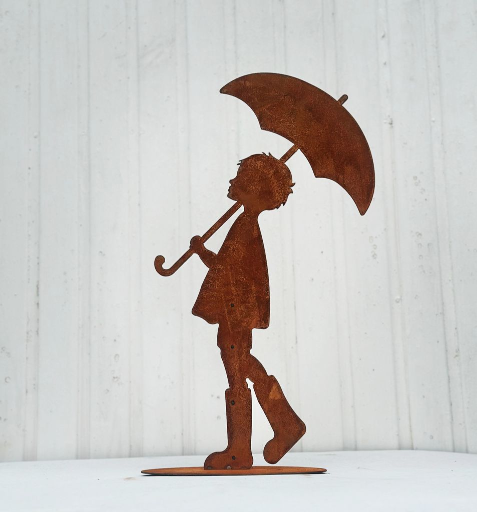 Gartenfigur Junge mit Schirm 60cm auf Platte Edelrost Gartendeko Wetterfest Rost Metall Rostfigur Kind mit Regenschirm