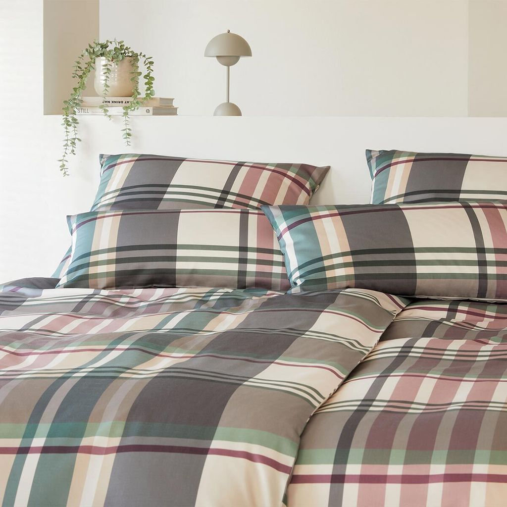 elegante Mako-Satin-Bettwäsche-Garnitur Angle Farbe Rouge Größe 135x200+80x80