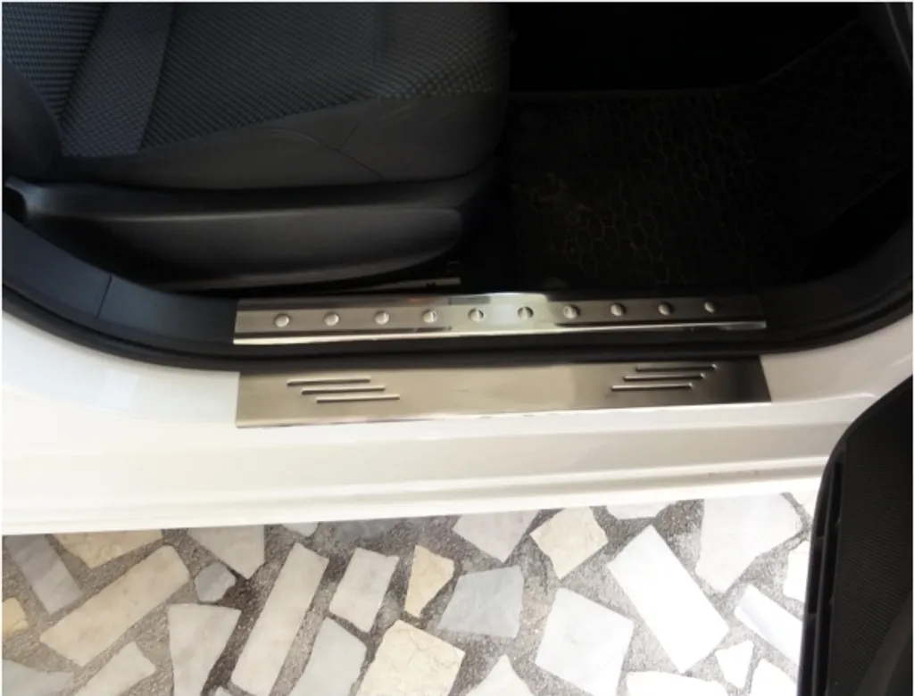 Protection de seuil de porte intérieur Jetta IV en inox brossé KS1240