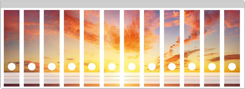 Wallario Ordnerrücken Sticker, selbstklebend für breite Ordner, 12 Stück, Motiv Sonnenuntergang über dem Meer - rote Wolken und blauer Himmel
