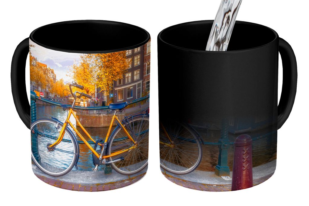 KitchenYeah Zauber Tasse Zaubertasse Magic Fahrrad vor der Gracht mit Blick auf die Amsterdamer Architektur 350 ml Farbwechsel Becher Geschenk Ge...