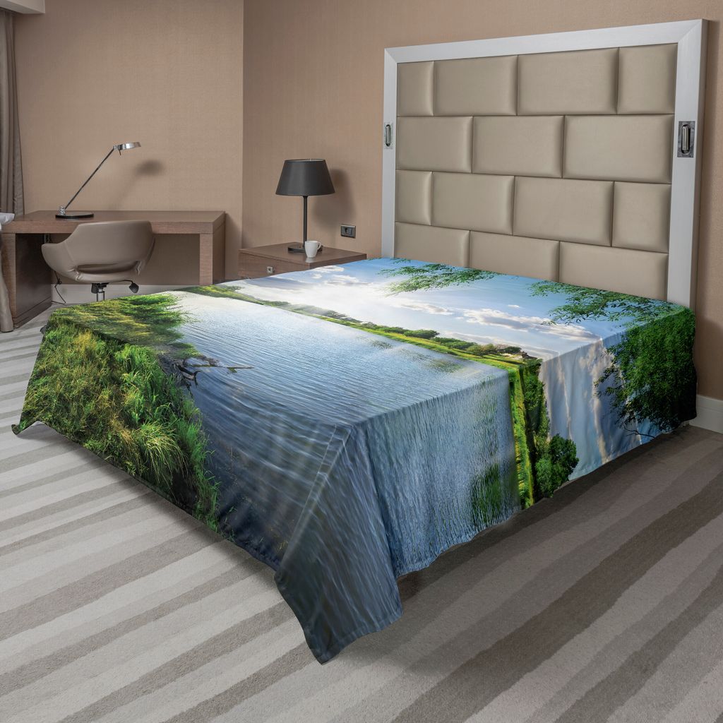 ABAKUHAUS Natur Bettlaken, Sonniger Tag auf einem ruhigen Fluss im Sommer Sunshines Grün Gras draußen, weiches bequemes oberes Bettlaken für ein...
