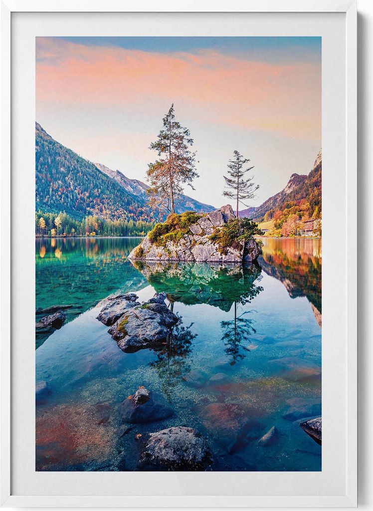 Schöne Bergsee Landschaft– Wandbild mit Rahmen – Gerahmtes Bild – Wanddekoration – 70x100 cm – Weiß Rahmen